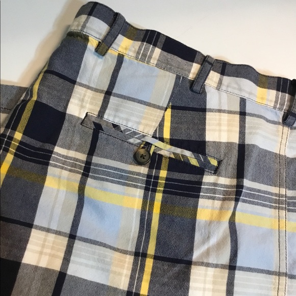 Greg Norman Golf Shorts EUC Size 42 - Picture 2 of 6